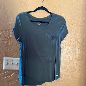 Green Hollister tshirt